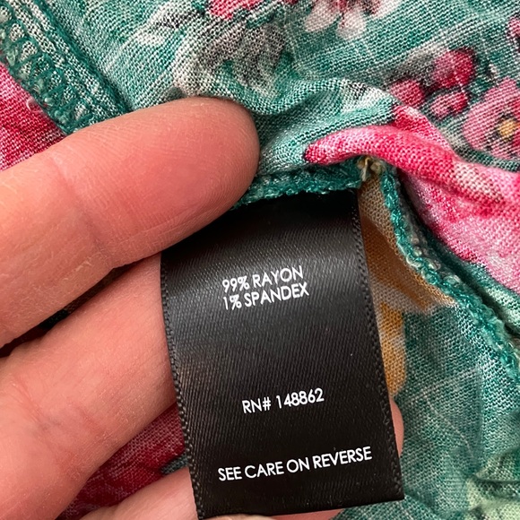 Torrid Button-Down Tank - Picture 4 of 9